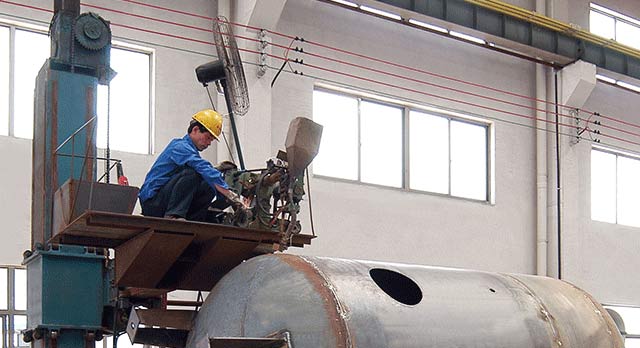 全自動焊接設(shè)備,工作效率高、焊縫平整、線條清晰